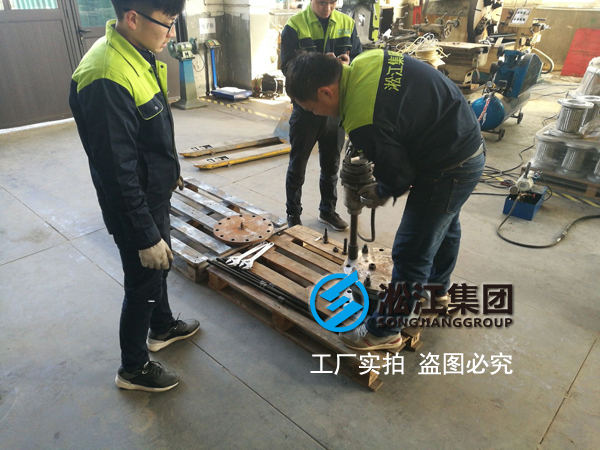 新年新開(kāi)始 產(chǎn)品質(zhì)量第一為重要 DN250橡膠接頭壓力檢測(cè)培訓(xùn) 新年新開(kāi)始 產(chǎn)品質(zhì)量第一為重要 DN250橡膠接頭壓力檢測(cè)培訓(xùn)