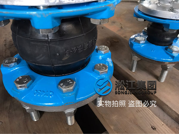 新型橡膠接頭生產(chǎn)出來后的第一件事就是壓力檢測(cè) 新型橡膠接頭生產(chǎn)出來后的第一件事就是壓力檢測(cè)