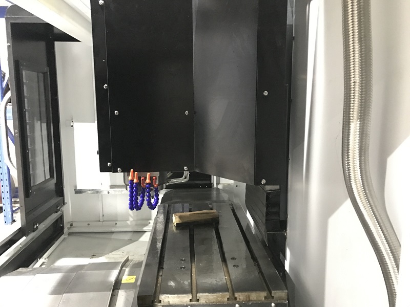 【設(shè)備】生產(chǎn)車間新增一臺(tái)三軸加工中心 【設(shè)備】生產(chǎn)車間新增一臺(tái)三軸加工中心