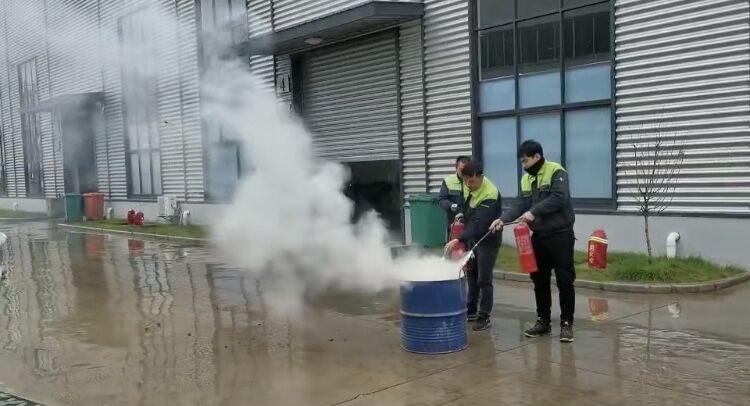 加強消防知識學習消防演習訓練”確保安全工作” 加強消防知識學習消防演習訓練”確保安全工作”